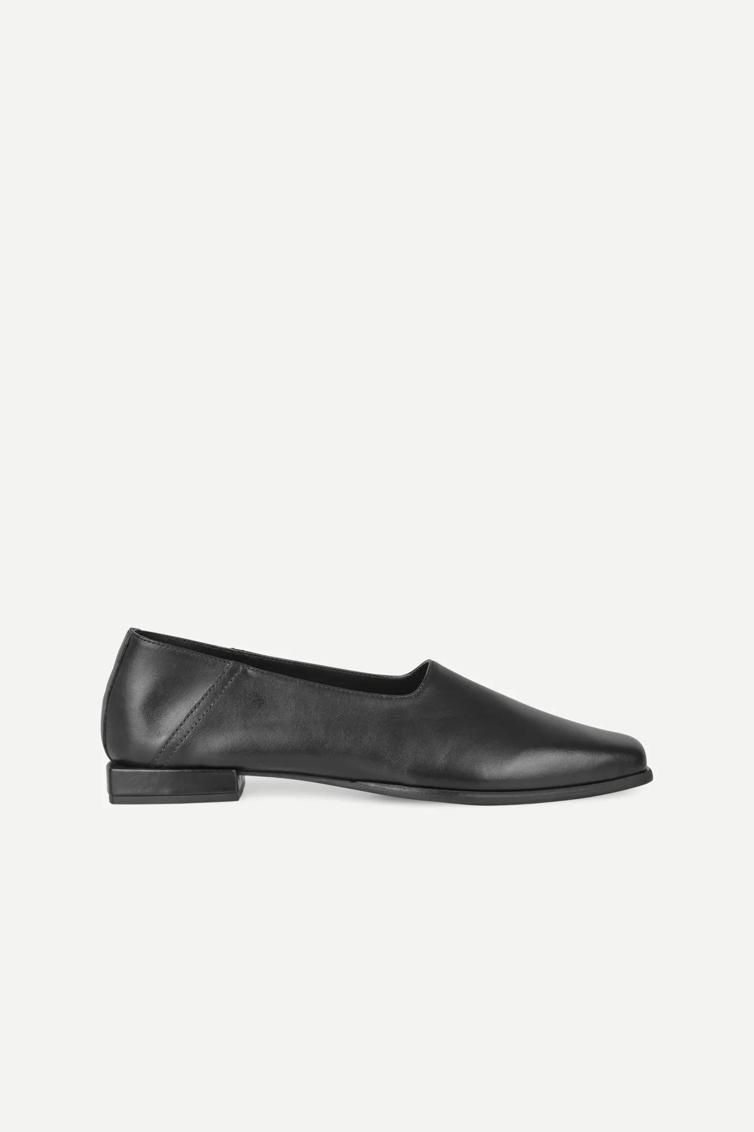SALUNA FLATS 11399