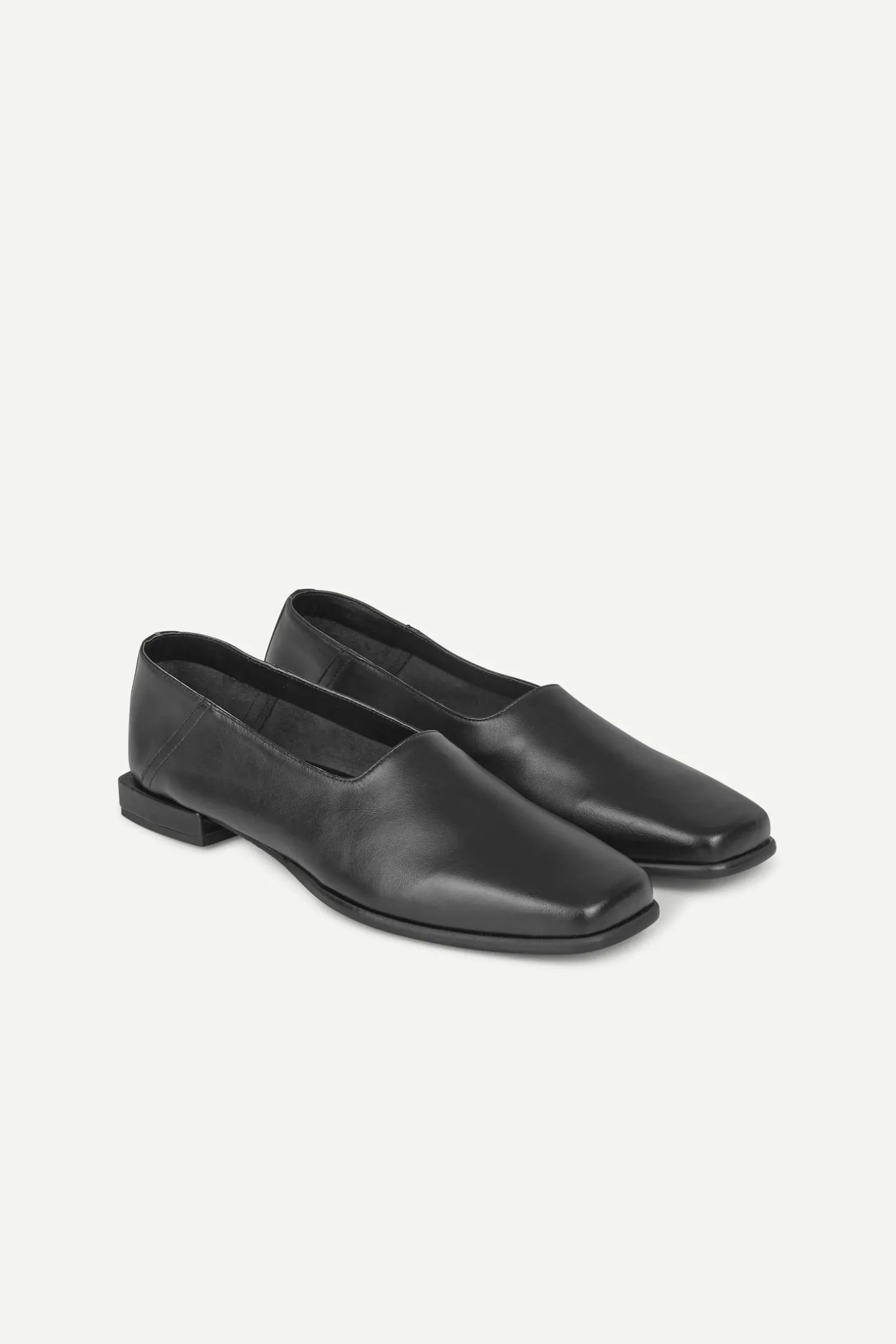 SALUNA FLATS 11399